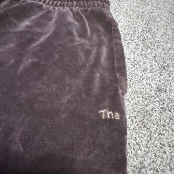 TNA Aritzia Brown Velour Straight-Leg Sweatpants - Picture 4 of 8